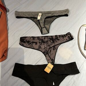 NWT thong underwater - M/L “PINK” - 3 pair / NEVER WORN